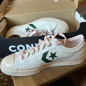 Converse All Star White Leather Sneakers w/ Dk Green and Pink accents sz 11.5
